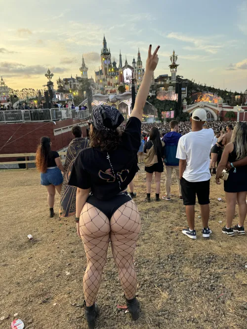 Thumbnail kerolaychavess: Dressed for Approval on Bigasses