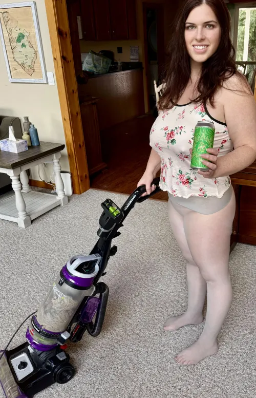 Thumbnail Housework and Pantyhose: Granitestaterxxx's Cozy Day