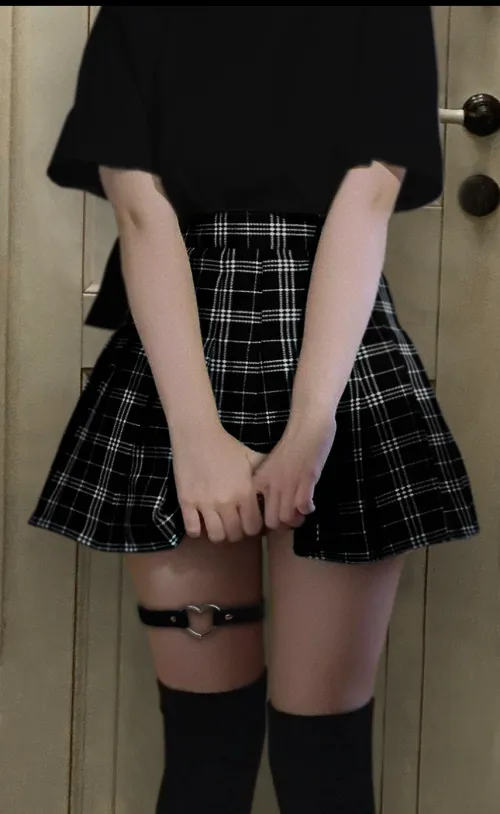 Thumbnail Uni Life Unveiled: Insights from InternalAd7364 on TotalBabes