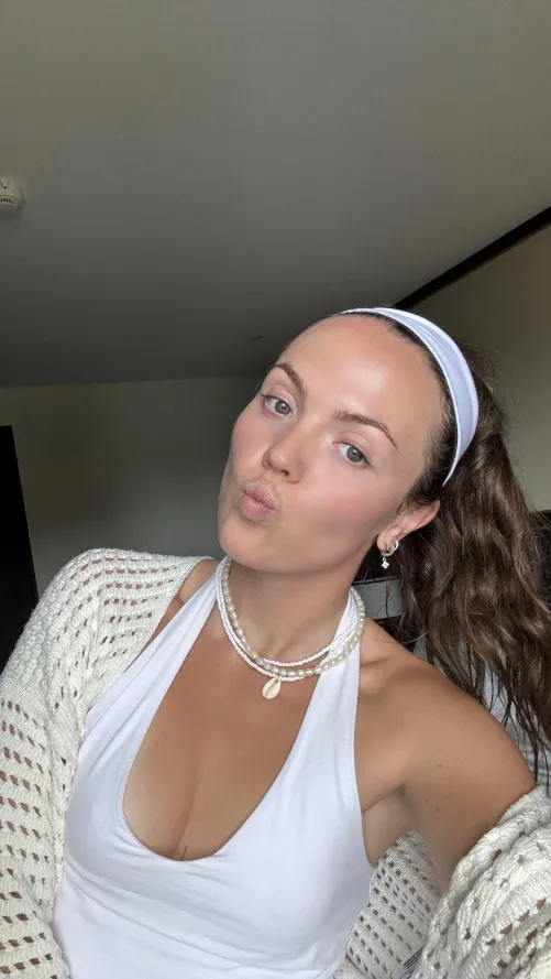 Thumbnail Have some fun with me: Indulging in Slutsofonlyfans with Velvet-Pretty