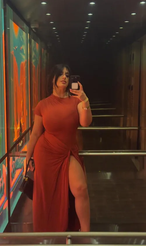 Thumbnail Unveiling Sarah Arabic's Elegance by OkYear5855