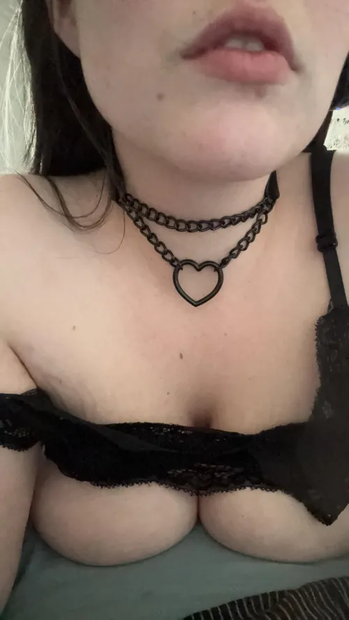 Thumbnail Unleashing Confidence: A New Collar Adventure with crybbfannypacker