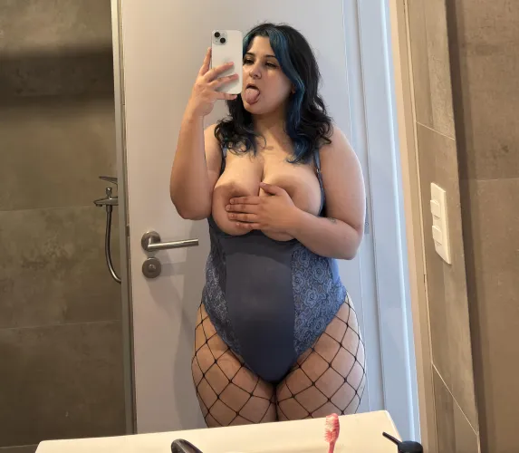 Thumbnail Dating Dilemmas: Jamiyaestatw's Chubby Relationship Queries