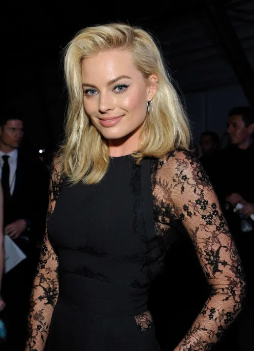 Thumbnail Mesmerizing Margot Robbie: An In-Depth Profile by JustAnEUGirl | Category: Gentlemanboners