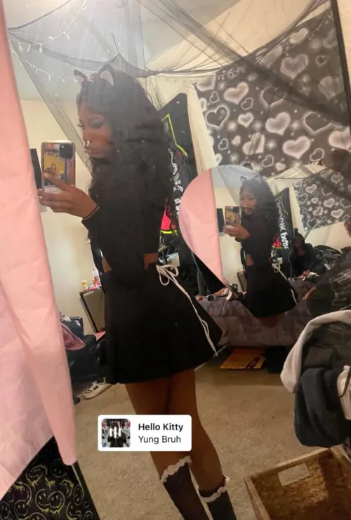Thumbnail Trendy Croptop Style by Xo_lesie