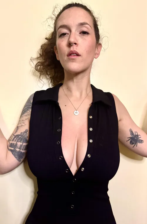 Thumbnail Discover Tattoos and More with Author Beascoffee_and_t in cleavage Category