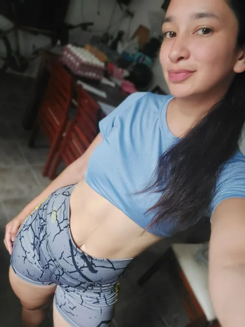 Thumbnail kgmb15's Sports Top Revelation: The Charm of Croptopgirls