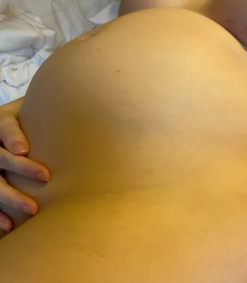 Thumbnail PreggoPorn Preview: Complex_Flamingo1159 Offers Content Creations