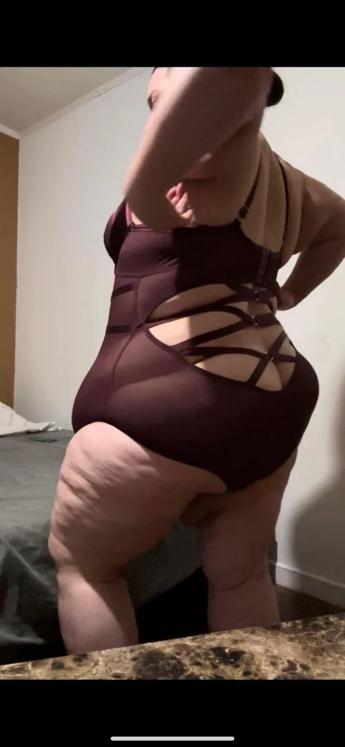 Thumbnail Exploring 'Maybe' by _NightLurker_ in SSBBW Category