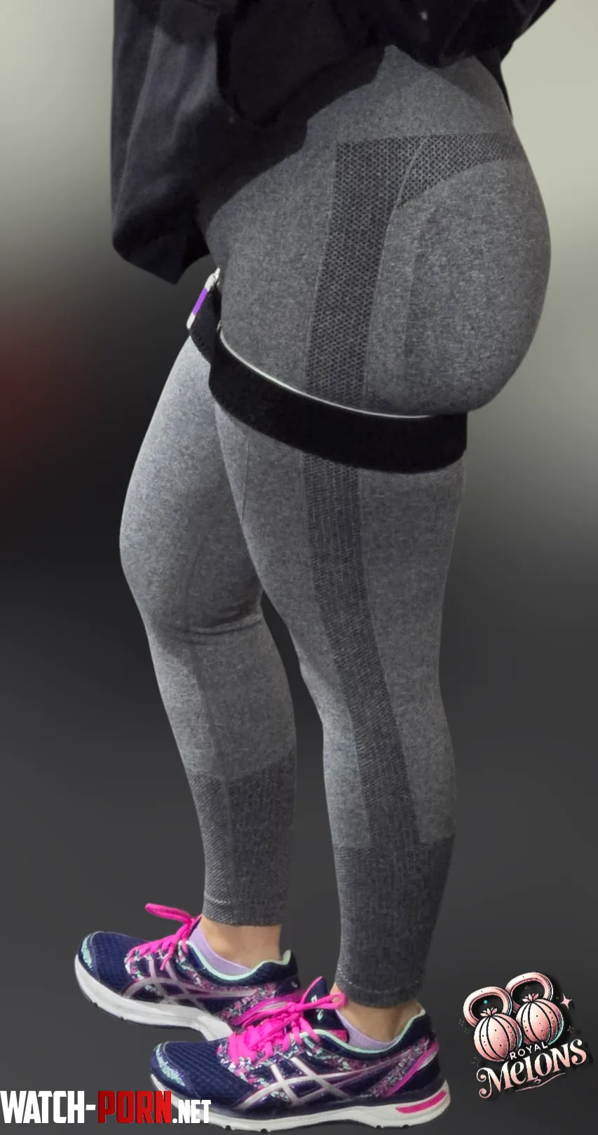 Curves for days by RoyalMelons