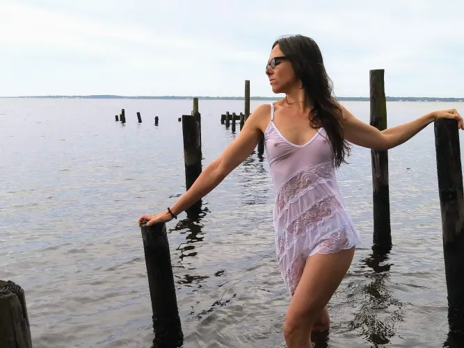 Thumbnail Gulf Exploration: TheSierraDawn's WhyEvenWearAnything Adventure