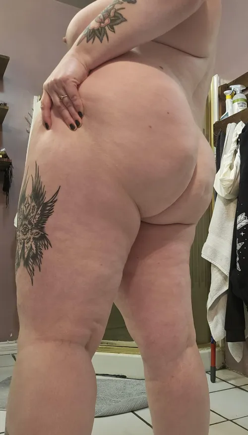 Thumbnail Celebrating Body Positivity: Side Boob Love by IllYoghurt5790