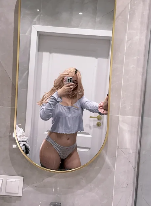 Thumbnail Top Love: A Croptopgirls' Obsession by SeraphimLily