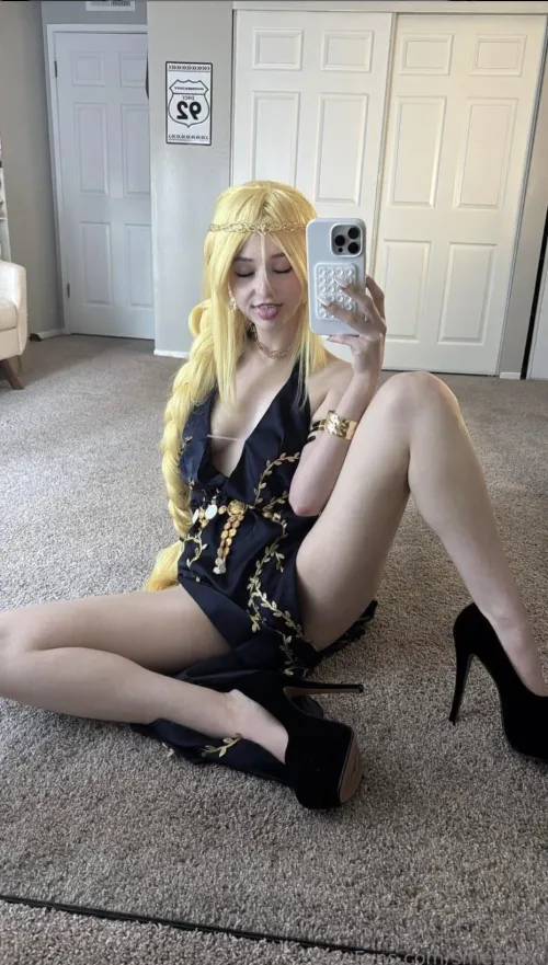 Thumbnail CuriousRoad4678's Quest: Who is the Savior of Hoarah Loux? - NSFWCostumes