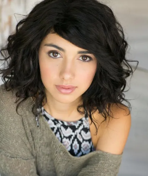 Thumbnail A Glimpse into Alexa Mansour's World