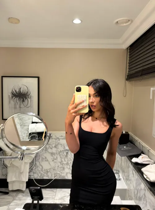 Thumbnail Bold & Beautiful: Captivating Moments in Tight Dresses