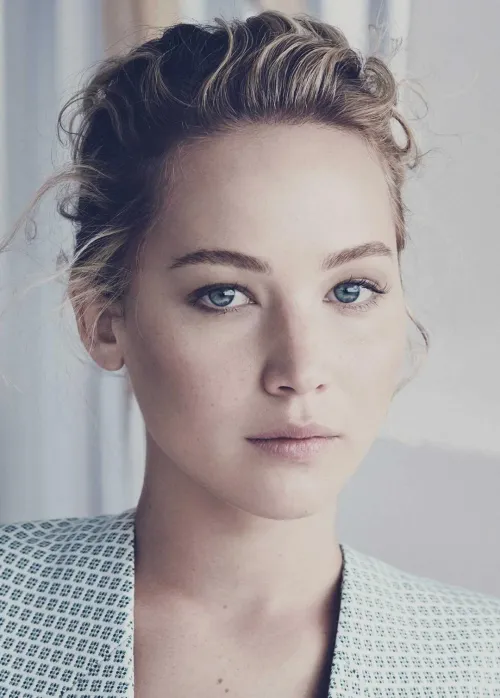 Thumbnail Jennifer Lawrence: Captivating Beauty Unveiled | ProductOk5970