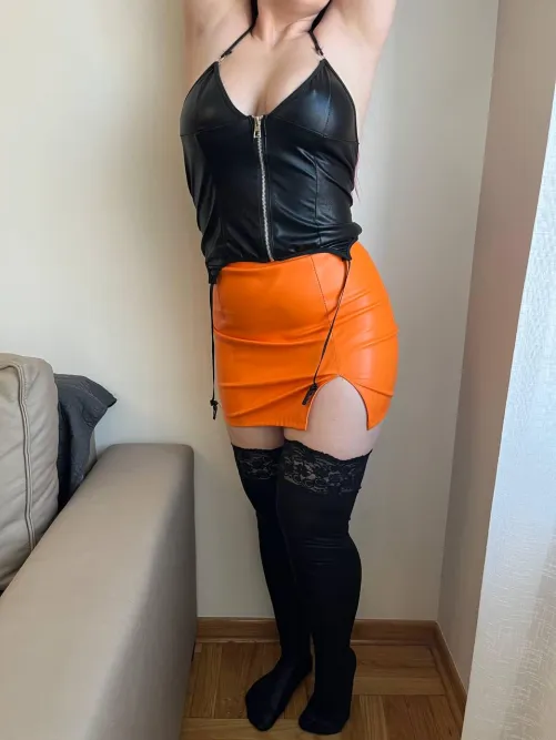 Thumbnail Unwind in Luxurious Leather this Weekend with ArriLast
