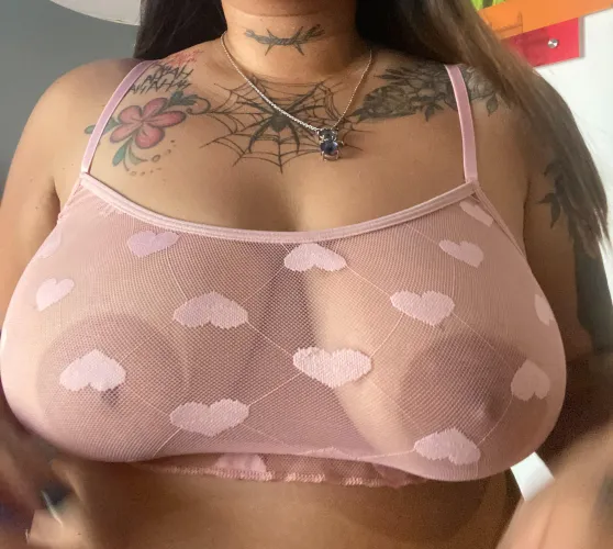 Thumbnail Big Enough: diablapr's Journey in Bigareolas