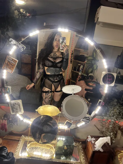 Thumbnail Embracing milf status with confidence - sarahmoonsuicide