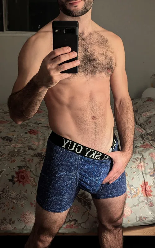 Thumbnail Hedonero at 32: Straight, Flexible, Slightly Constricted