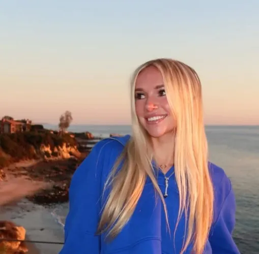 Thumbnail Captivating Aura: Meet Ava Robar | TermiteKiller954