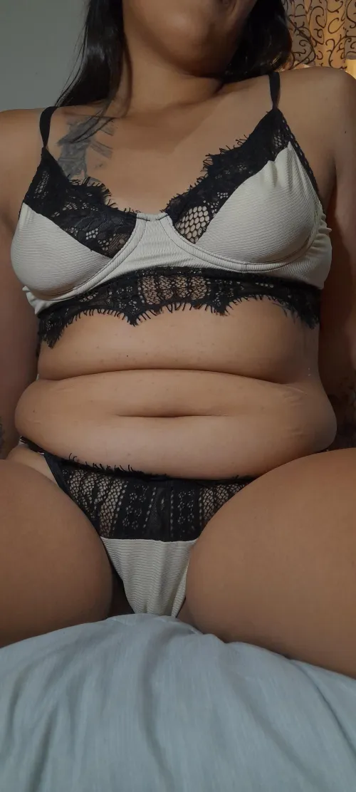 Thumbnail Come Play with a Horny Chubby Girl: dulcediosa9's Allure