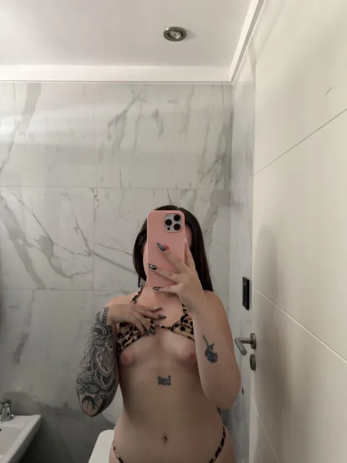 Thumbnail Tantalizing Tease: Meeting with Puffy Nipples | littleviolet18 | puffynipples