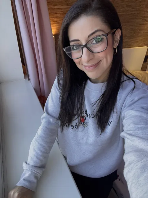 Thumbnail First Post Here: Brunette Saying Hello by K-muscleofmummy