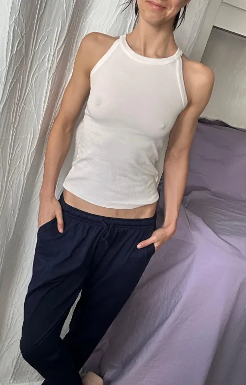 Thumbnail Braless Lounging: White Tank Tops Are Meant for Comfort | selke37