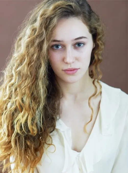 Thumbnail Alycia DebnamCarey: Radiant in PrettyGirls Category
