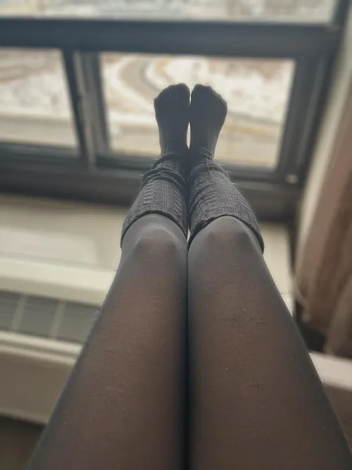 Thumbnail Warmth in Style: Frosty Legs in Radiant Pantyhose