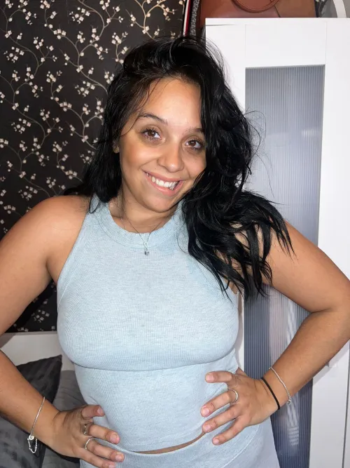 Thumbnail Double the Fun: Galadriel69_ Enjoys Two Good Ones in 2busty2hide