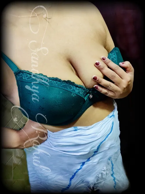 Thumbnail Exploring Desires with sandhyarahul2022 in IndiansGoneWild
