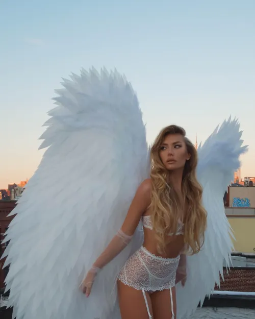 Thumbnail Adorable Wings Delight: Your Opinion Wanted