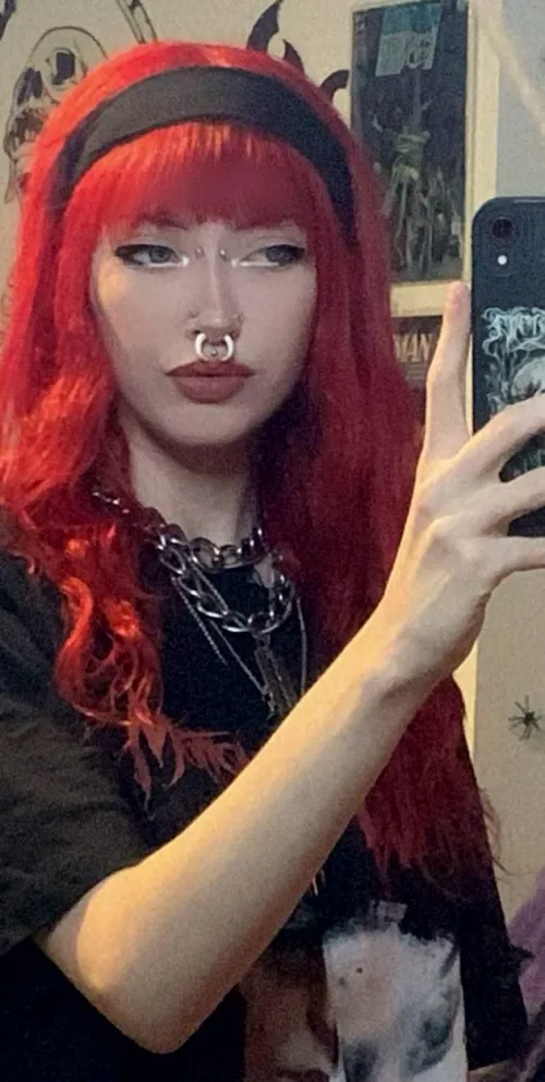 Thumbnail LivingDeadGothh: Welcome to The Main Attraction - PunkGirls