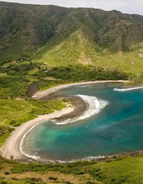 Thumbnail Journey Through Halawa Valley: A Beach Paradise