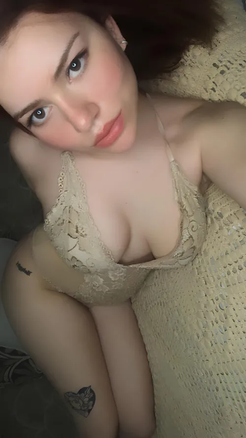 Thumbnail xoxocami1 - The Ultimate Blend of Sexy and Cute, Find Out More
