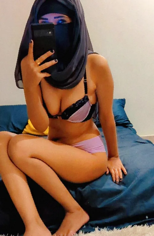 Thumbnail Eye-catching Confusion: Eyes or Tits? - Indiangirls | InesCherry