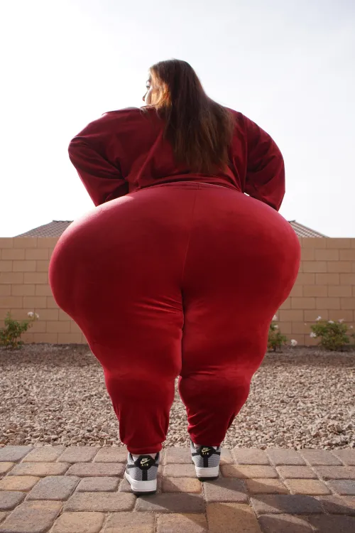 Thumbnail Monday Delight: Loving Mondays with SadieSpecial