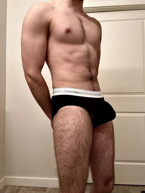 Thumbnail HimboMuscleSlut: Escaping with 25 Gays - Bulges