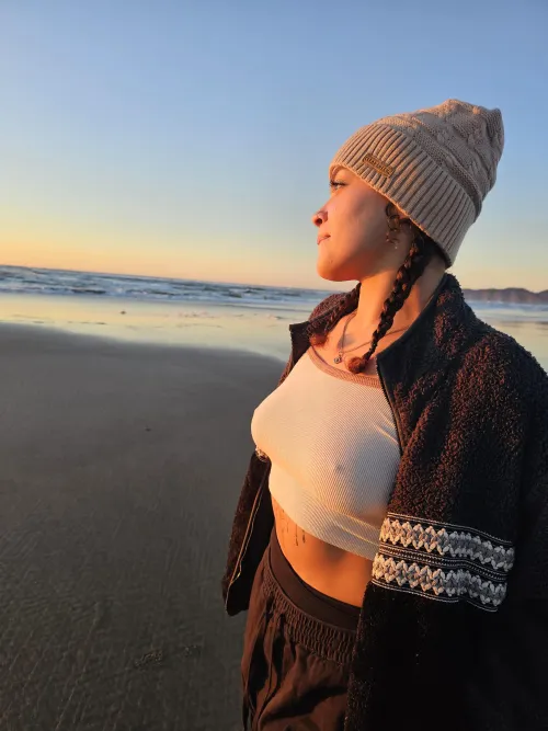 Thumbnail Perks of Being a 20s Girl by Author ariaxxo in Braless Category