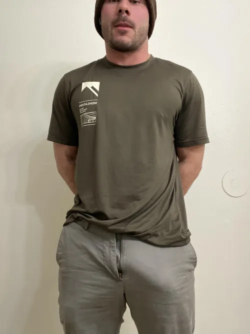 Thumbnail Necessary-Store9774's Notice Me: 26 and Straight - Bulges