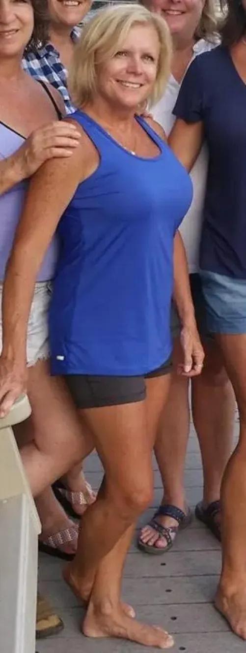 Thumbnail Sensual Encounter: Tempting GILF at 64 by Inside_Wall9344 - gilf