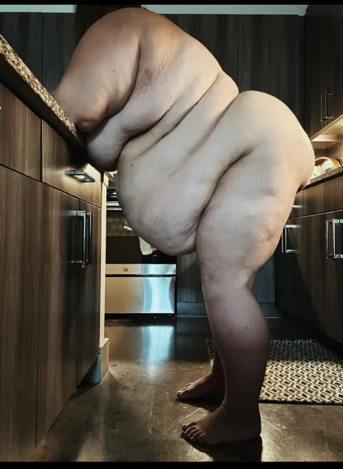 Thumbnail Delve into ssbbw World with Bending Over by Disastrous_Slip_30