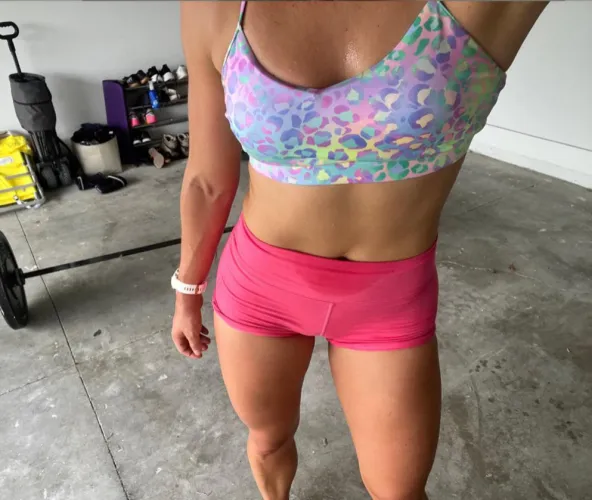 Thumbnail Embrace the Sweat: A Workout Transformation by Muscle_mommie