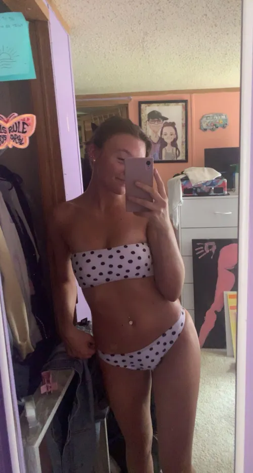 Thumbnail Wonderful_Specific17 Longs for Summer in Bikini Bodies Feature