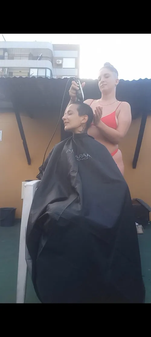 Thumbnail Missdominayei's Buzzing Perspective on shorthairchicks