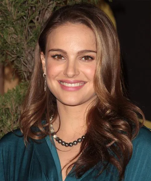 Thumbnail Natalie Portman's Timeless Beauty Revealed by chipichandal