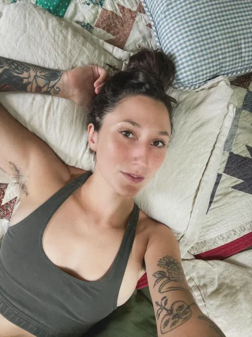 Thumbnail Post-Workout Aroma: Sniffing Sweaty Armpits by mmmickeyy | HairyArmpits